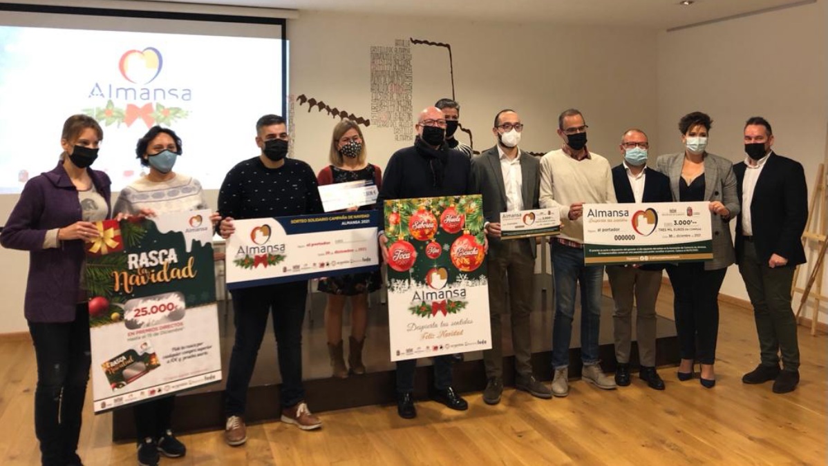 Foto de familia de la presentación de la campaña