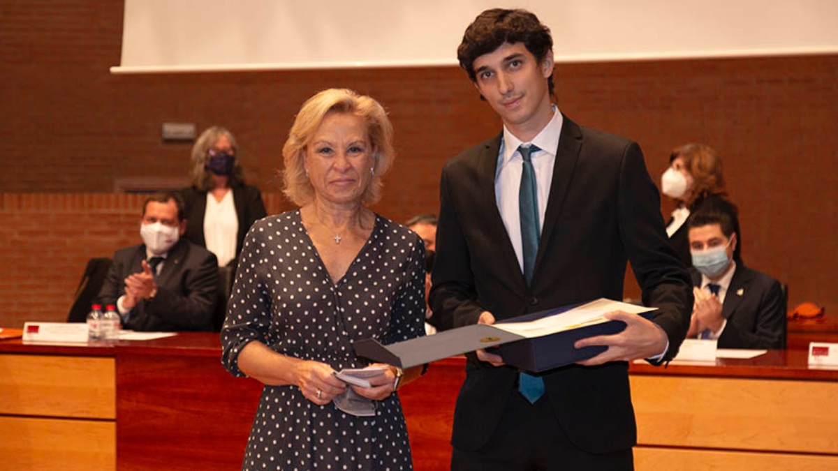 Alumno premiado por la Fundación Campollano