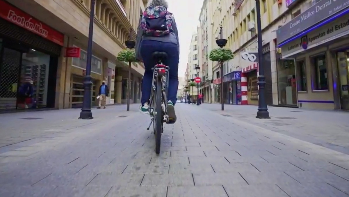 Una bicicleta por el centro de Albacete