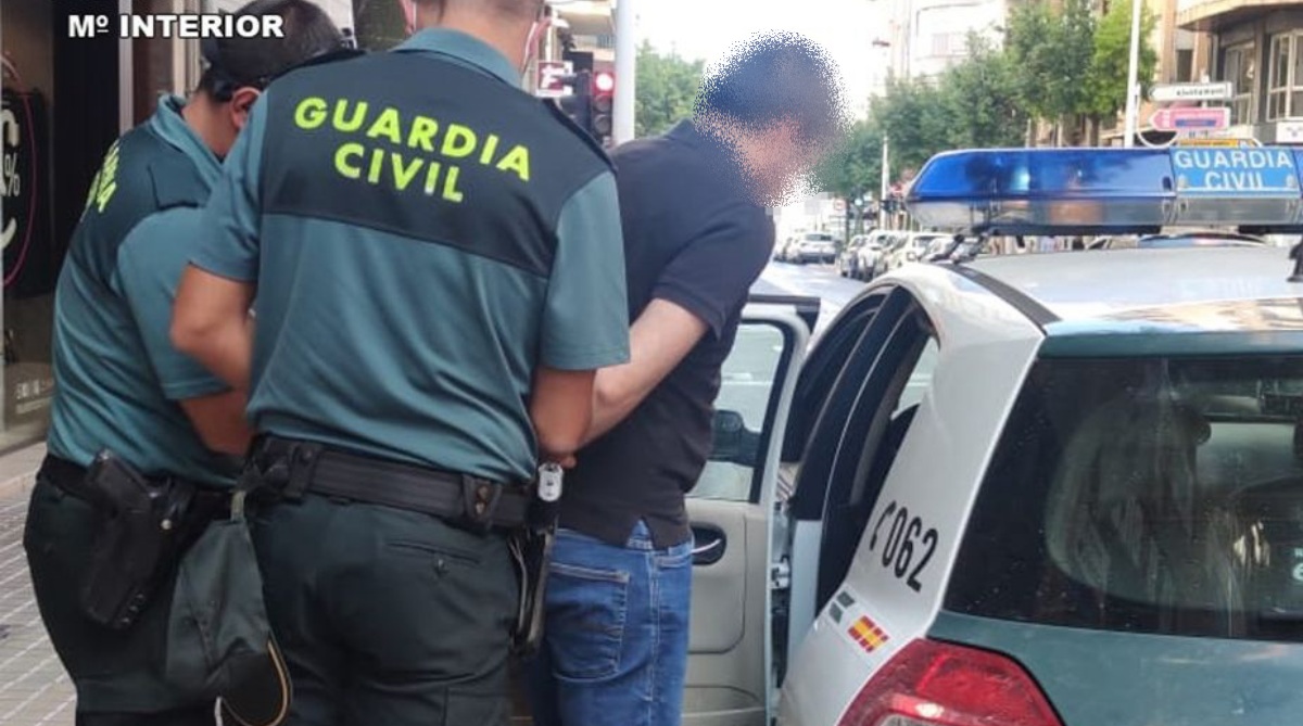 DETENIDO POR LA GUARDIA CIVIL