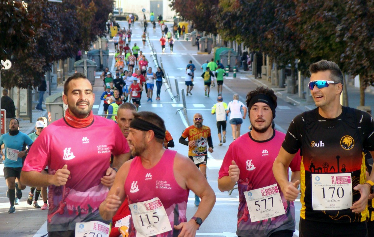 Emoción hasta los últimos metros en la XXXIII Media Maratón de Hellín