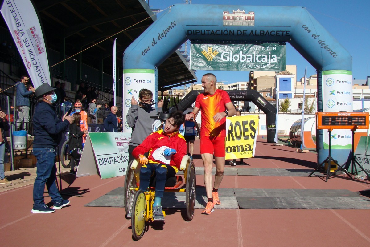 Emoción hasta los últimos metros en la XXXIII Media Maratón de Hellín