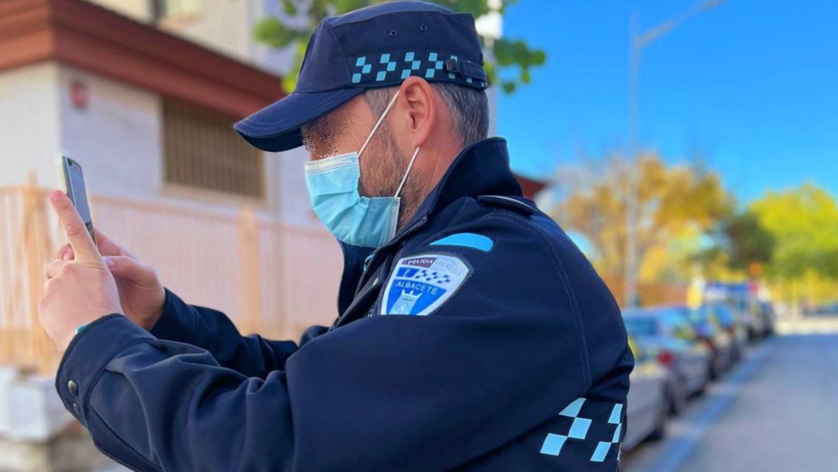 Un agente de la Policía Local de Albacete