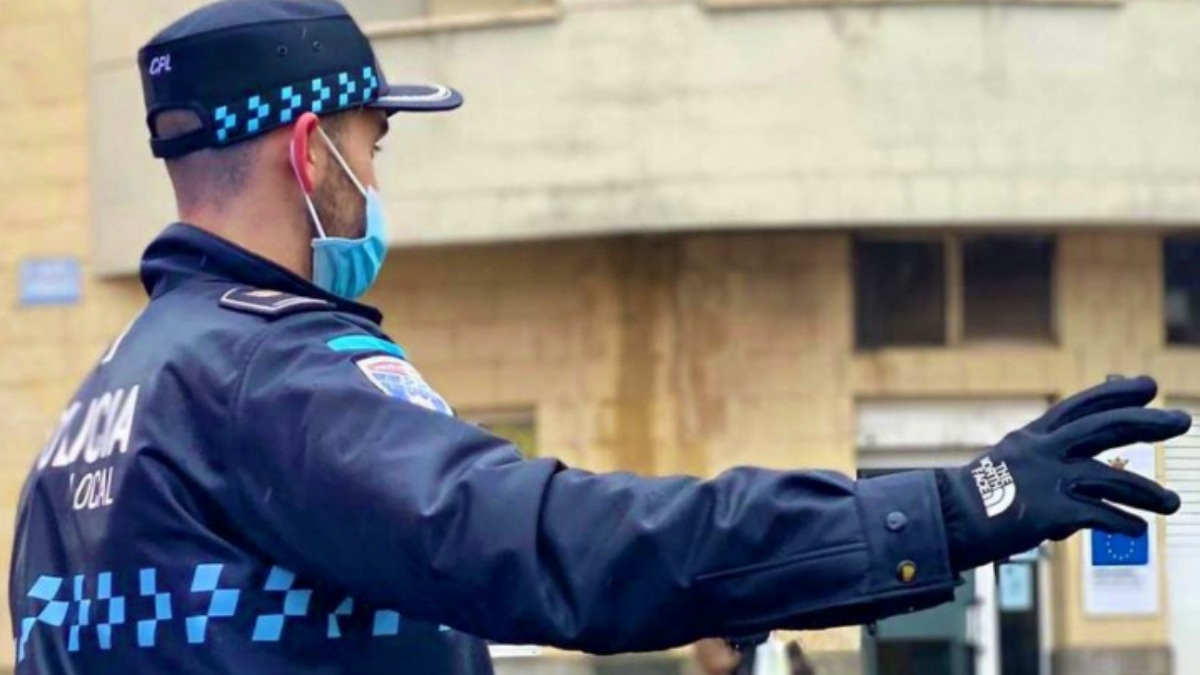 Un agente de la Policía Local de Albacete en una foto de archivo