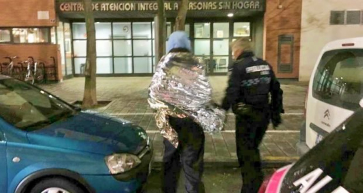 La Policía Local de Albacete lleva a un sin techo al CAIPSH de Albacete