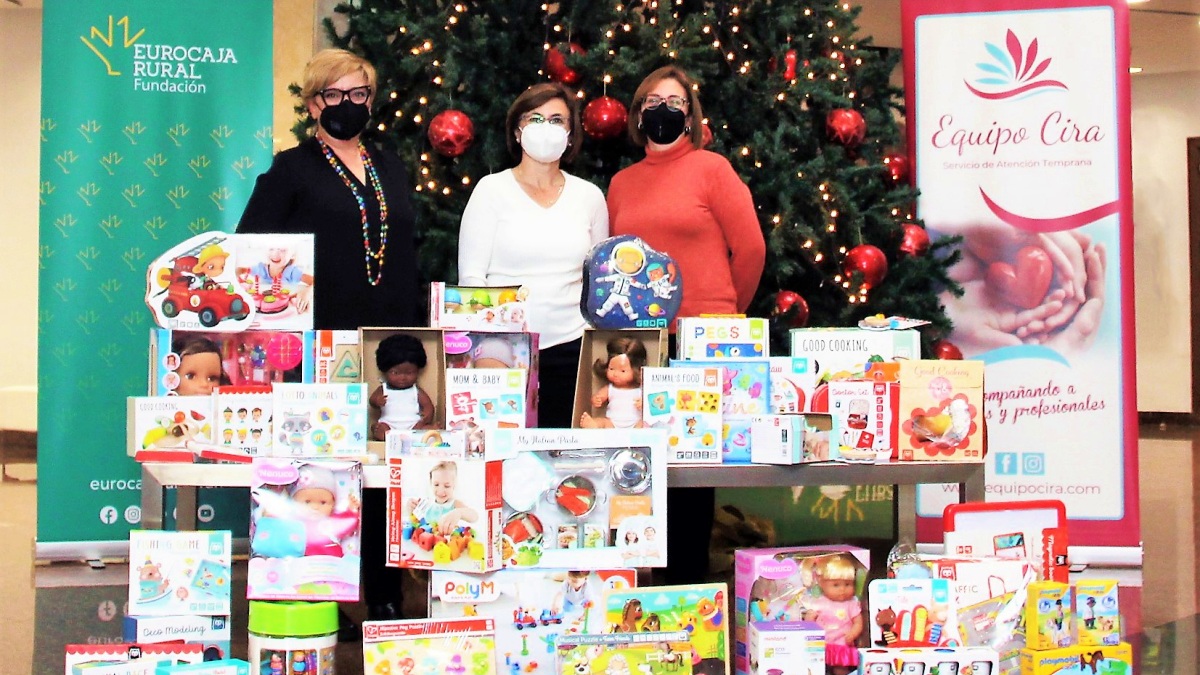 Fundación Eurocaja Rural entrega juguetes educativos a la Asociación Equipo CIRA