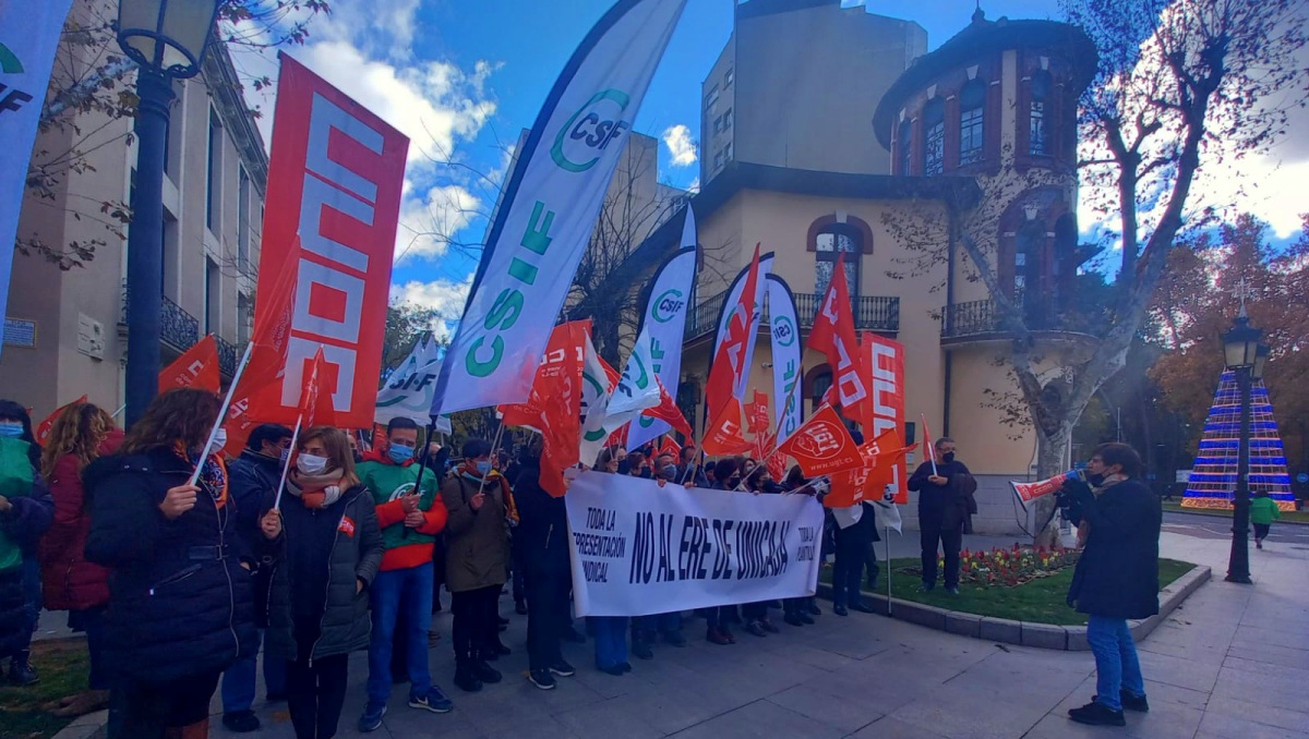 Huelga trabajadores Unicaja-Liberbank en Albacete