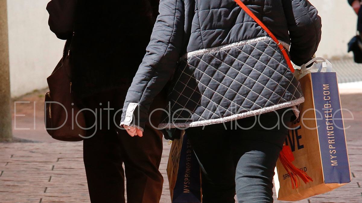 Compras en Albacete. Foto de archivo