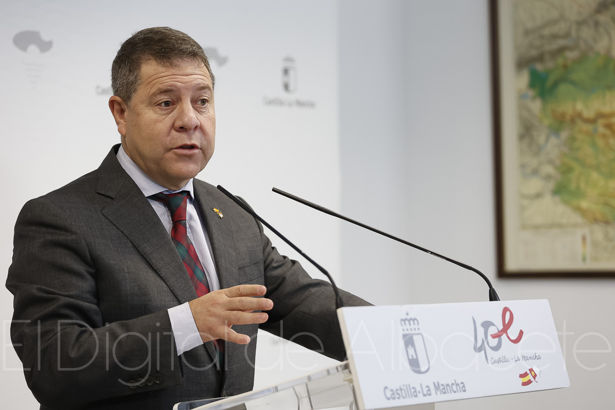 El presidente de Castilla-La Mancha, Emiliano García-Page en Cenizate