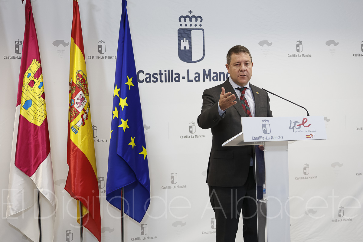 El presidente de Castilla-La Mancha, Emiliano García-Page en Cenizate
