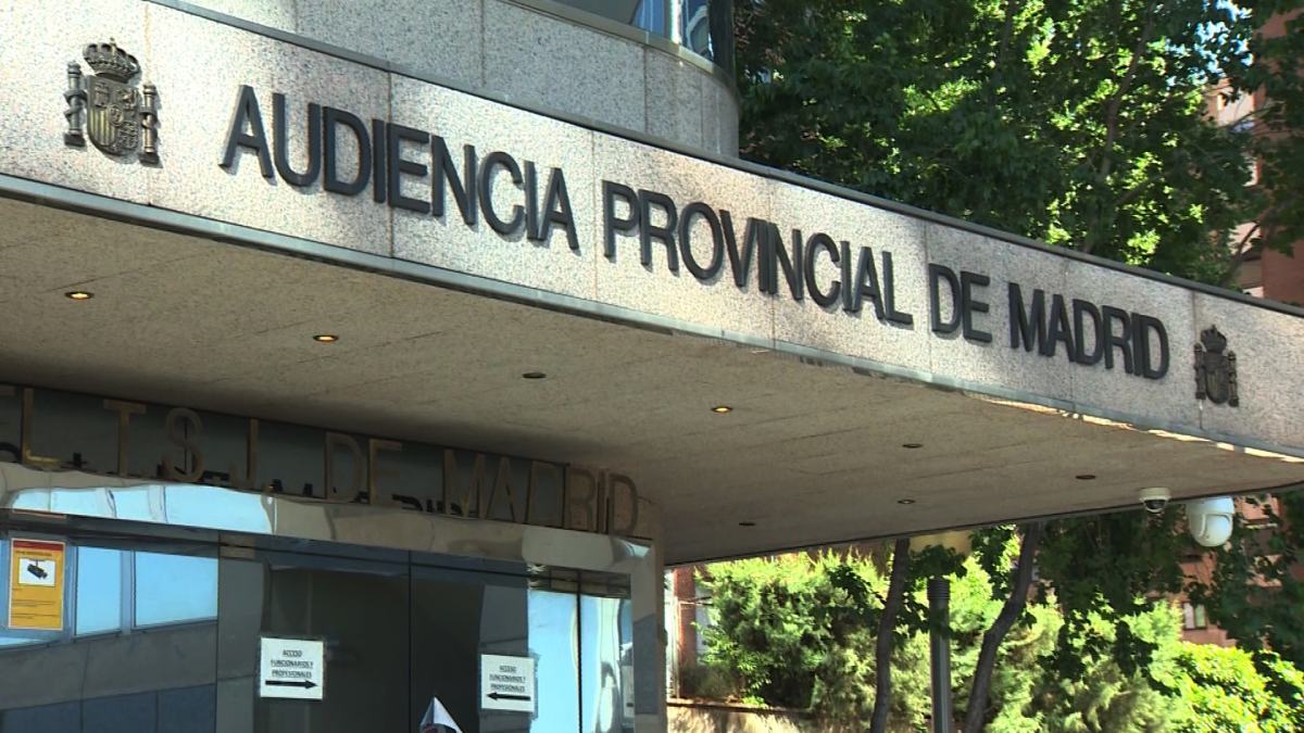 Entrada de la Audiencia Provincial de Madrid