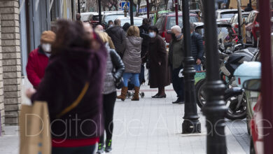 Gente paseando en Albacete