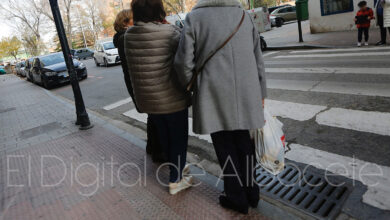 Un paso de peatones de Albacete en una foto de archivo
