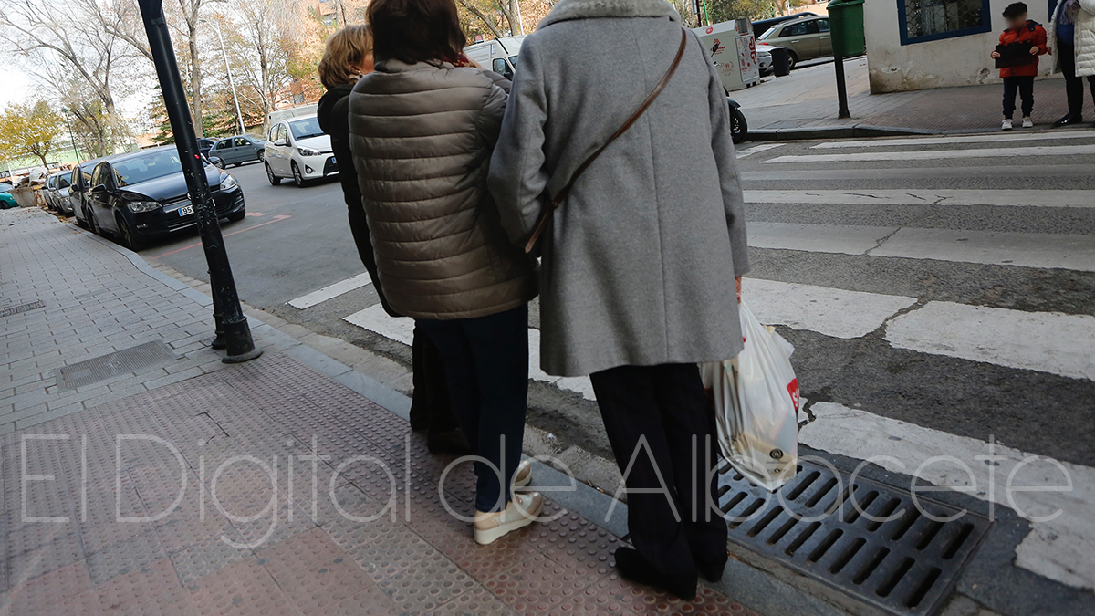 Un paso de peatones de Albacete en una foto de archivo