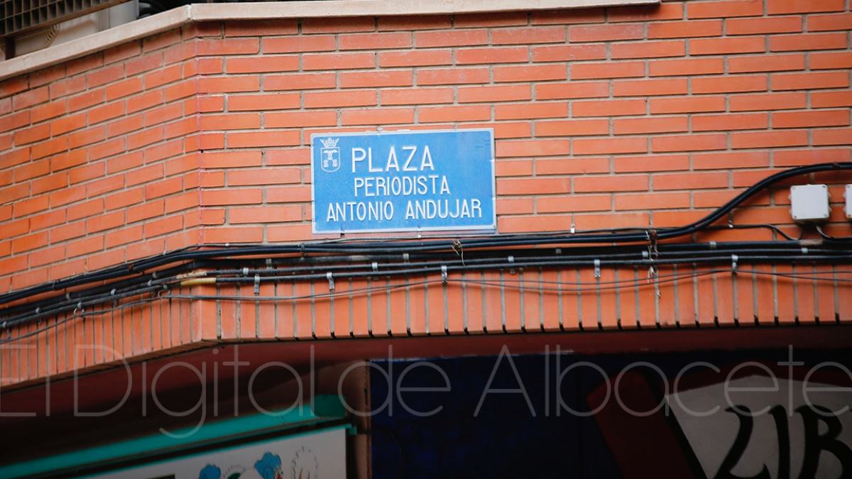 Plaza Periodista Antonio Andújar