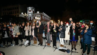 Excelente acogida de la Zambomba Flamenca en la plaza del Altozano programada dentro de la Navidad Cultural que este año apuesta por la actividad en la calle