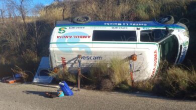Estado en el que ha quedado la ambulancia tras el accidente en el que moría su conductor