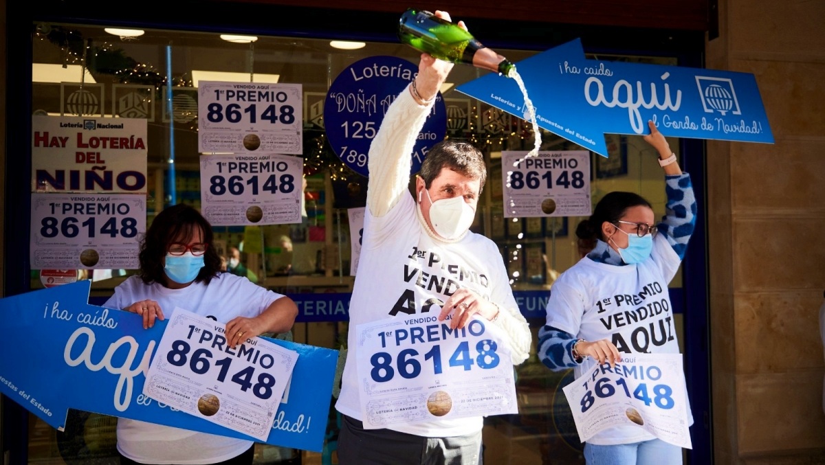 Felicidad tras tocar El Gordo; les ha tocado a un grupo de amigos de Tobarra