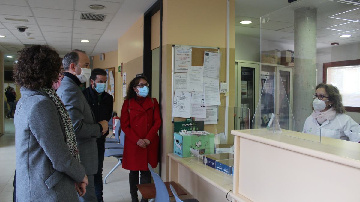 El Gobierno de Castilla-La Mancha refuerza la plantilla del Centro de Salud de Iniesta para que ningún cupo exceda las 2.000 tarjetas sanitarias