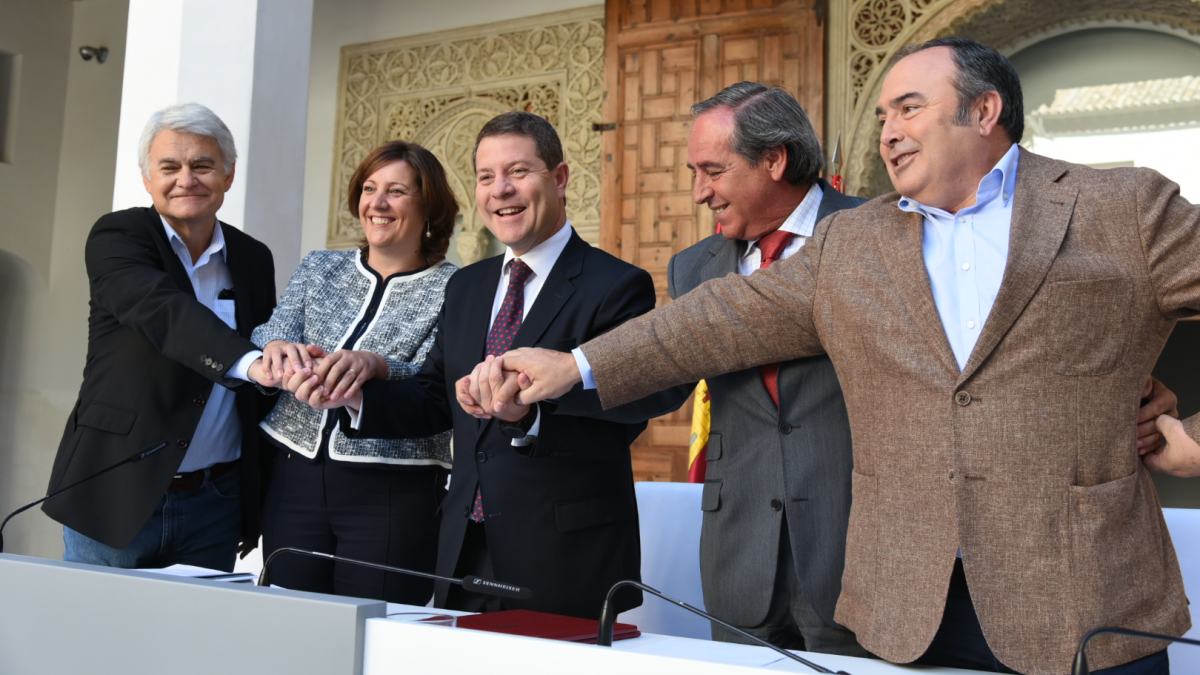 El proyecto europeo Interreg-Dialog señala el Pacto por la Recuperación Económica de Castilla-La Mancha como ejemplo de buenas prácticas de innovación en la acción política. Foto de archivo JCCM
