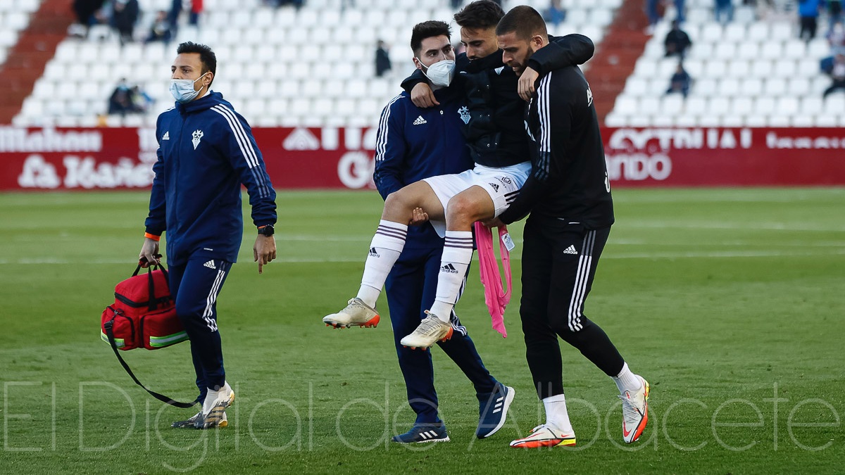 Fran Álvarez, lesionado en el Albacete - Sevilla