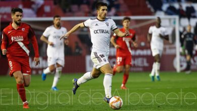 Manu Fuster en un lance del Albacete - Sevilla