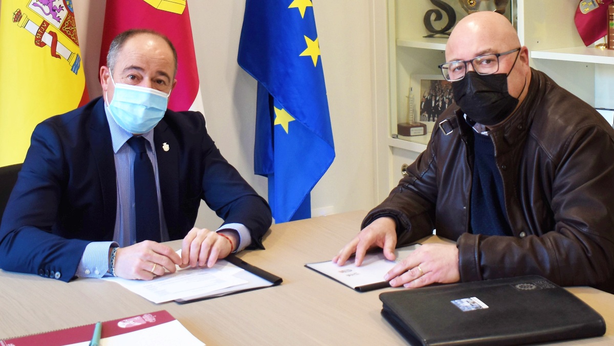 Emilio Sáez, alcalde de Albacete, y el alcalde de Aguas Nuevas