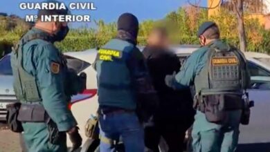 Un detenido por la Guardia Civil en una foto de archivo - Homicidio cerca de Albacete
