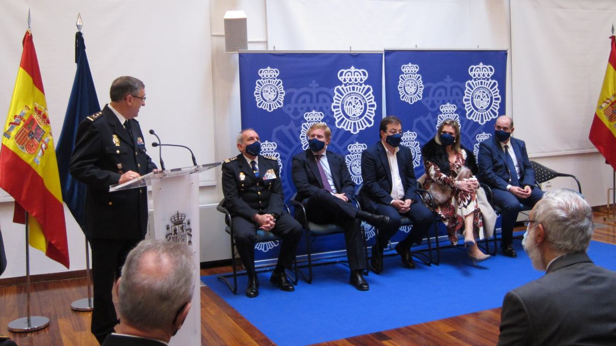 Toma de posesión del nuevo jefe de la Policía Nacional de Extremadura / EUROPA PRESS