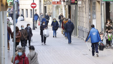 Gente paseando en Albacete