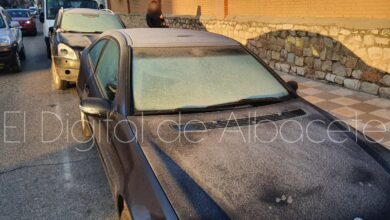 Coche con hielo en Albacete