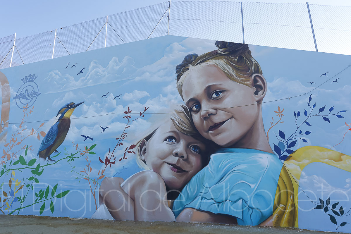 Arte y naturaleza se dan la mano en este gigantesco mural en Albacete