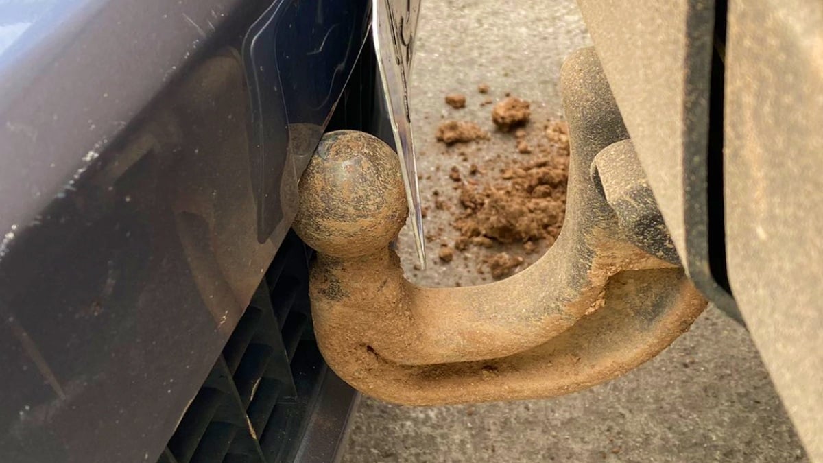 Bola de remolque en un coche de Albacete