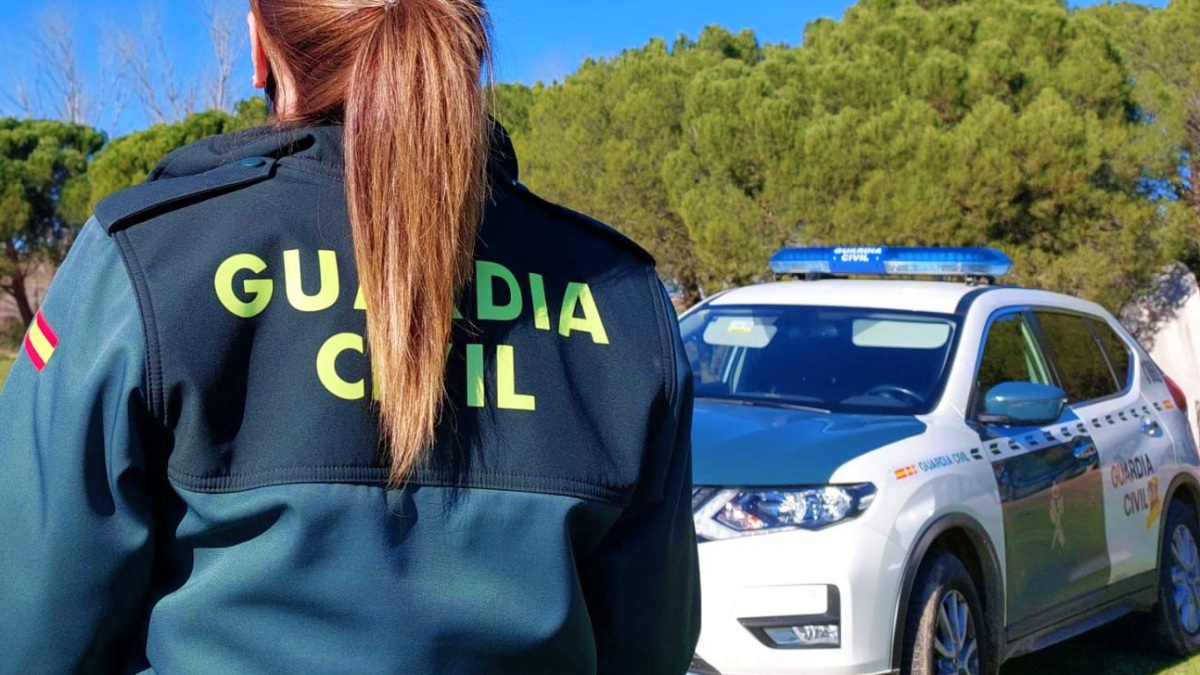 Una agente de la Guardia Civil