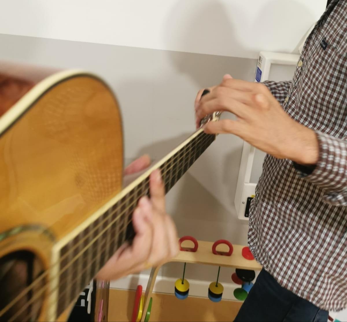 El musicoterapeuta albaceteño Miguel Ángel Diví