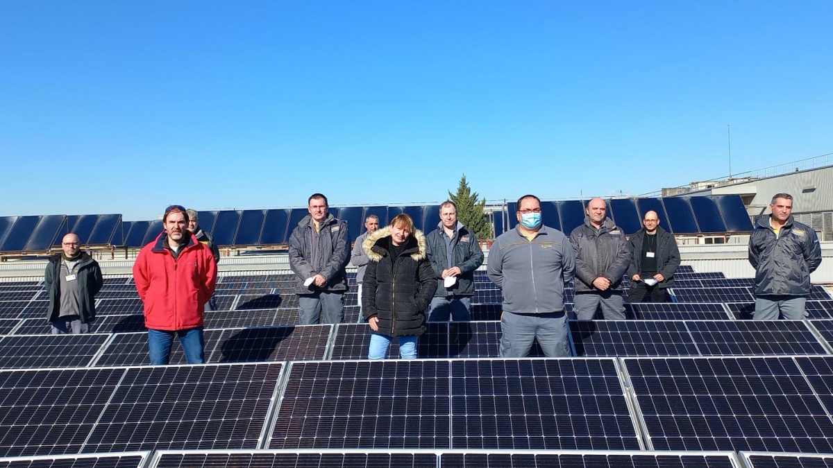 El Gobierno de Castilla-La Mancha mejora la eficiencia energética del Hospital de Villarrobledo con la instalación de 500 paneles fotovoltaicos