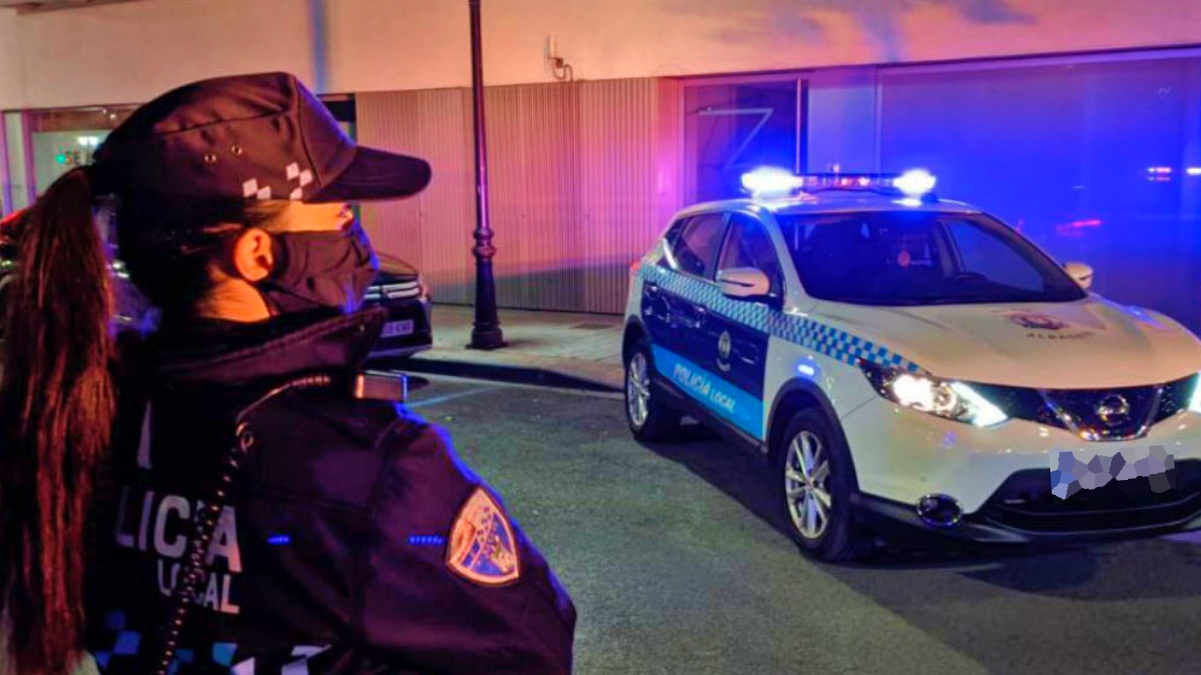 Una agente de la Policía Local de Albacete en una foto de archivo