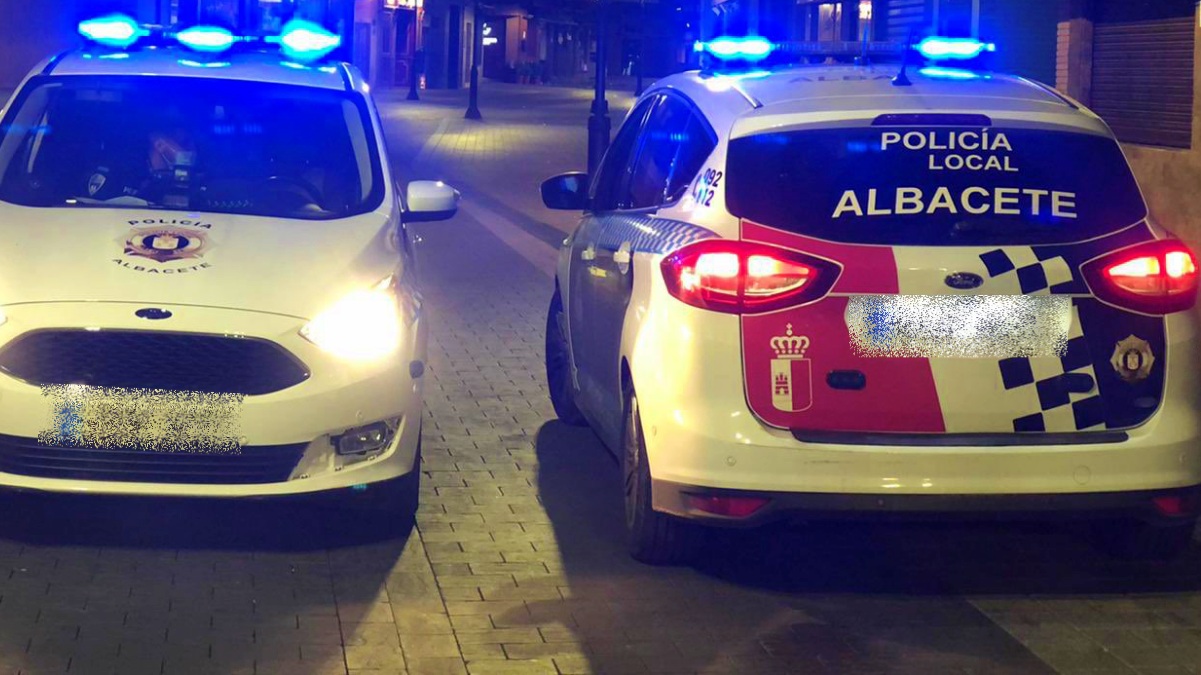 Coches patrulla de la Policía Local de Albacete