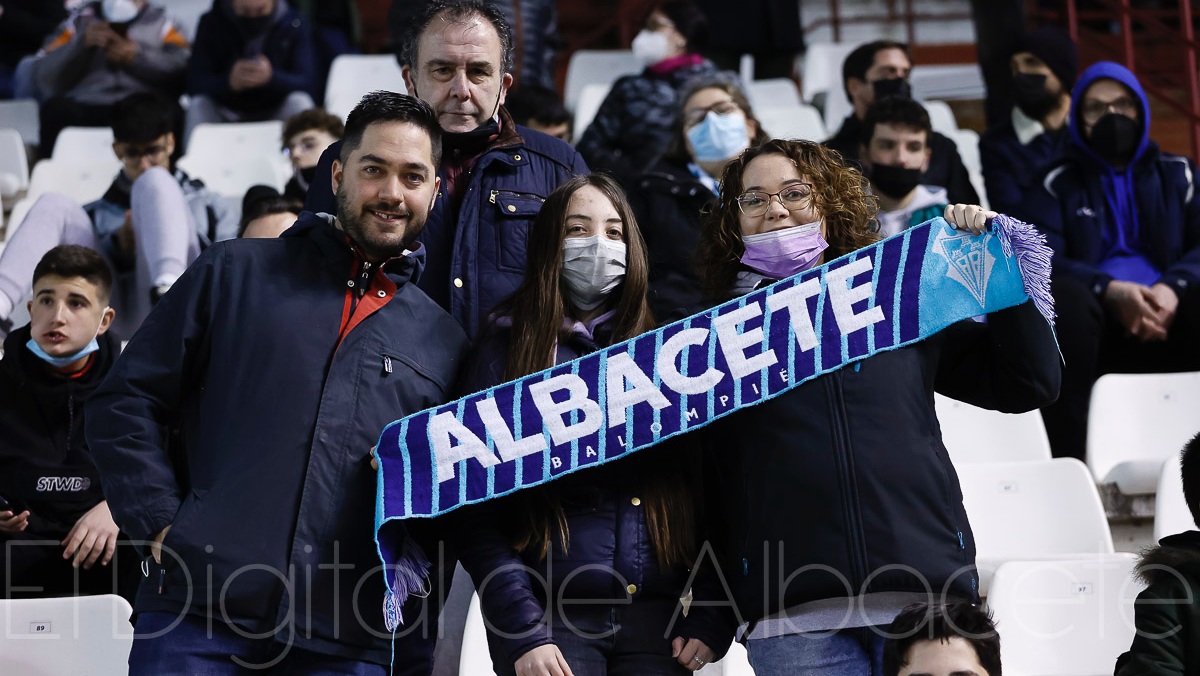 Afición del Albacete Balompié en el partido ante el Sabadell