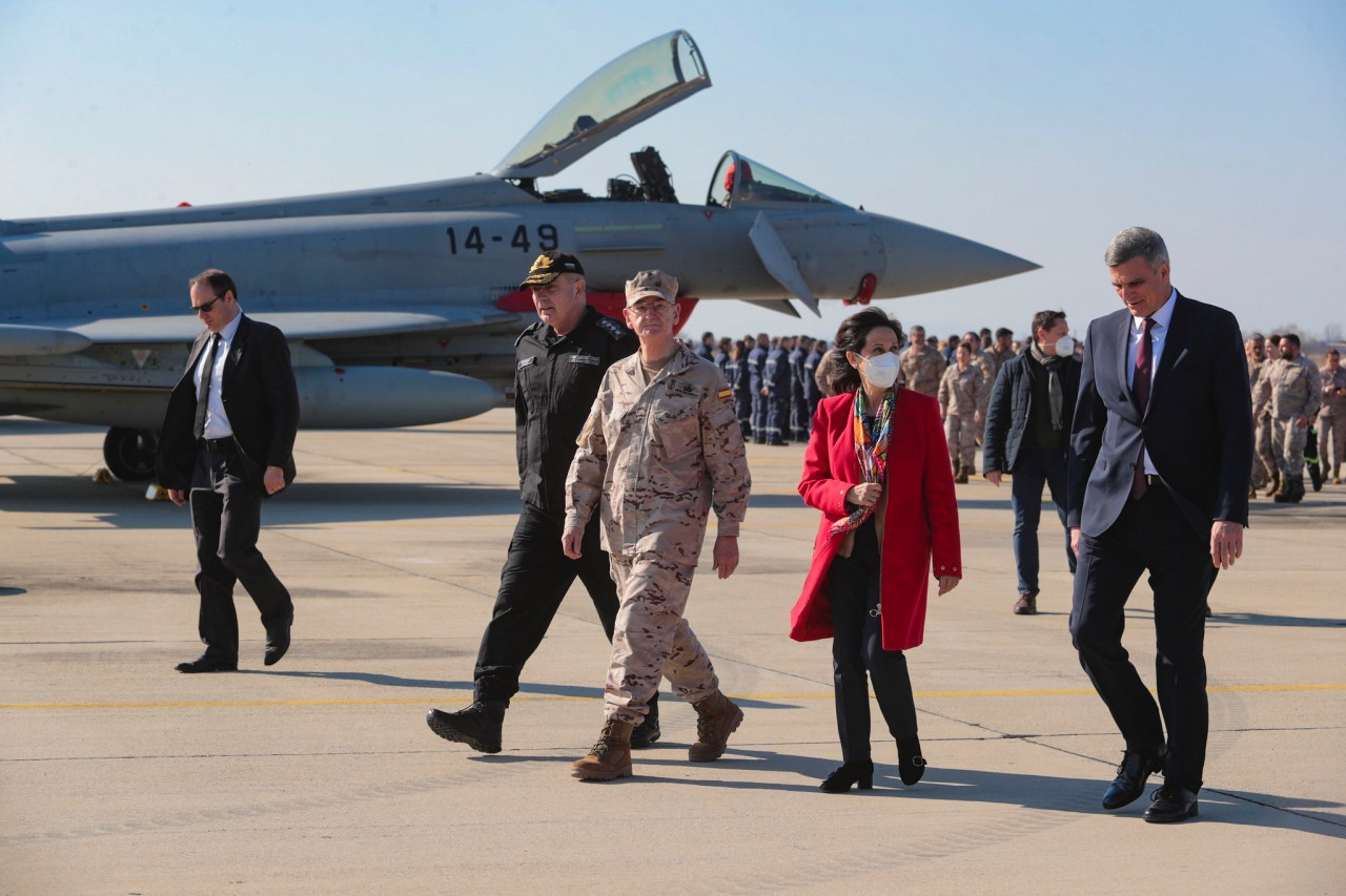 La ministra de Defensa visita al contingente del ALA 14 de Albacete del Ejército del Aire desplegado en Bulgaria / Ministerio de Defensa
