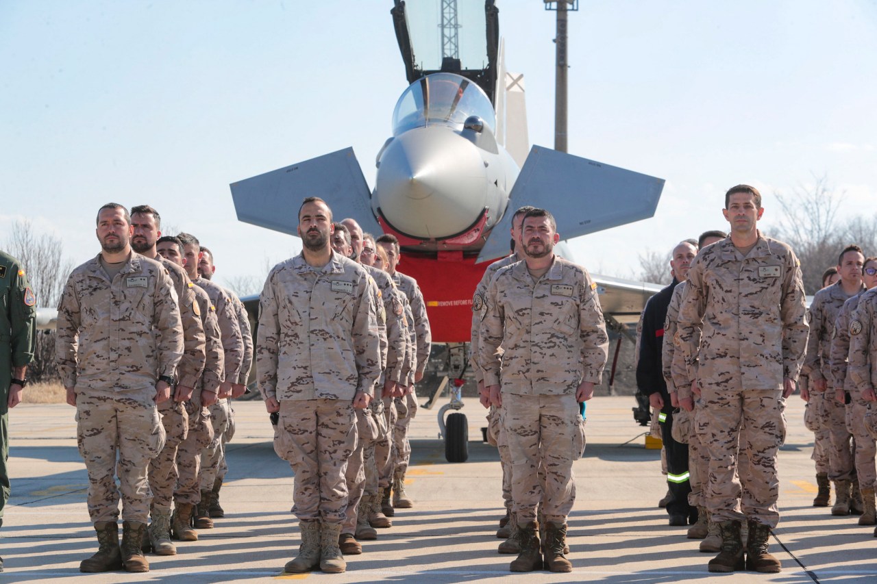 La ministra de Defensa visita al contingente del ALA 14 de Albacete del Ejército del Aire desplegado en Bulgaria / Ministerio de Defensa