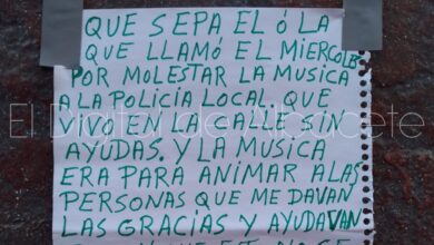 Cartel en la calle de La Feria en Albacete