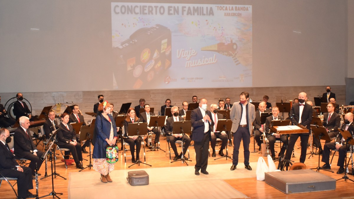 El alcalde Emilio Sáez destaca la labor de Afanion con las familias que se enfrentan a la enfermedad oncológica