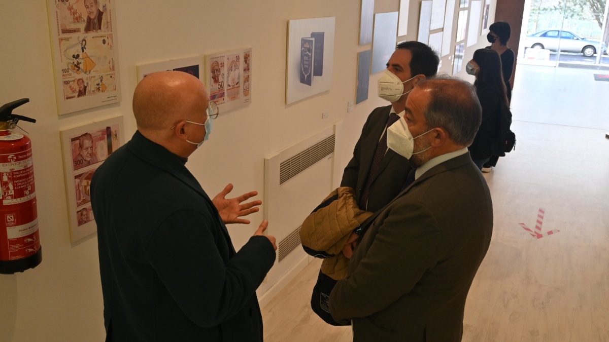 Julián Garde muestra las nuevas líneas estratégicas para 2022 del programa ‘UCLM Cultura’ / Imagen: UCLM