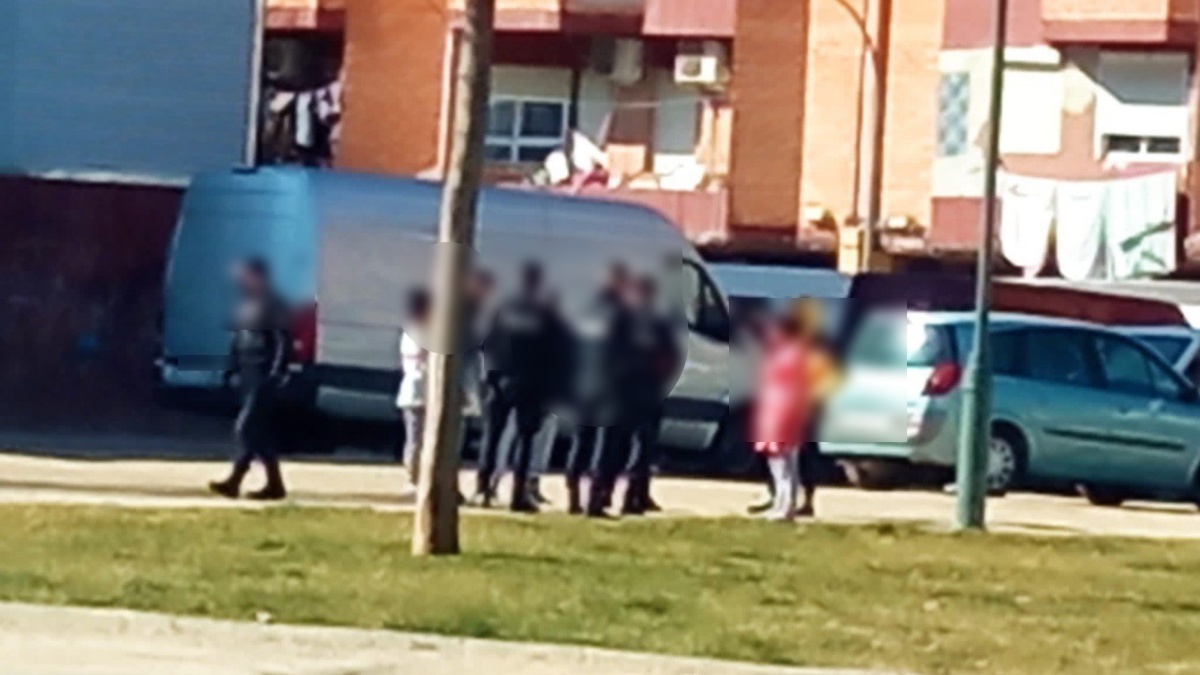 La Policía Nacional en el barrio de La Milagrosa en Albacete