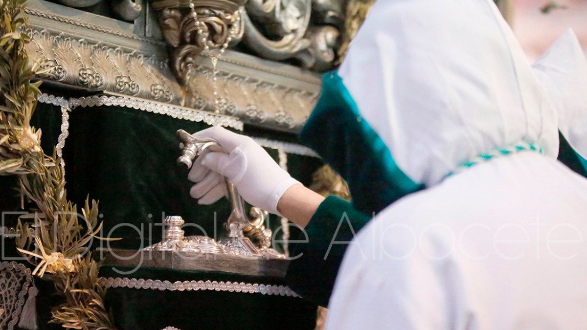 Medidas de prevención del COVID-19 entre los costaleros de la Semana Santa de Albacete / Imagen de archivo