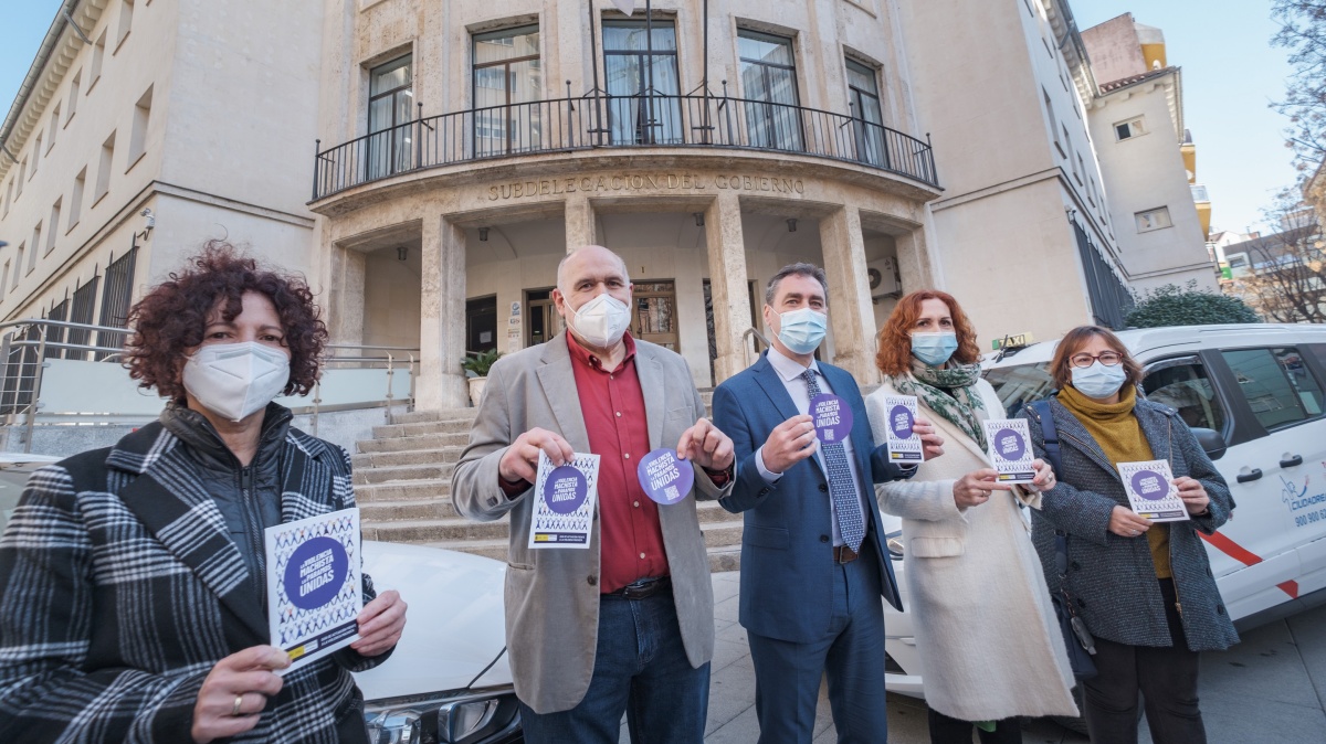 Más de un millar de taxis de Castilla-La Mancha funcionarán como 'punto violeta'