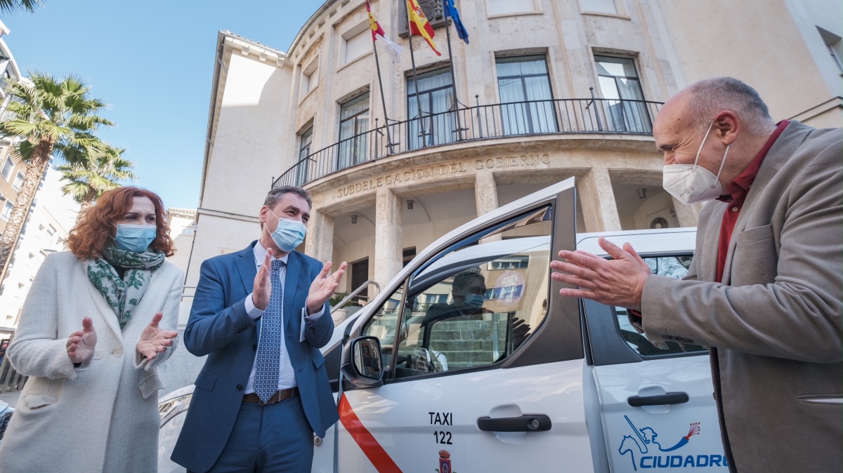 Más de un millar de taxis de Castilla-La Mancha funcionarán como 'punto violeta'