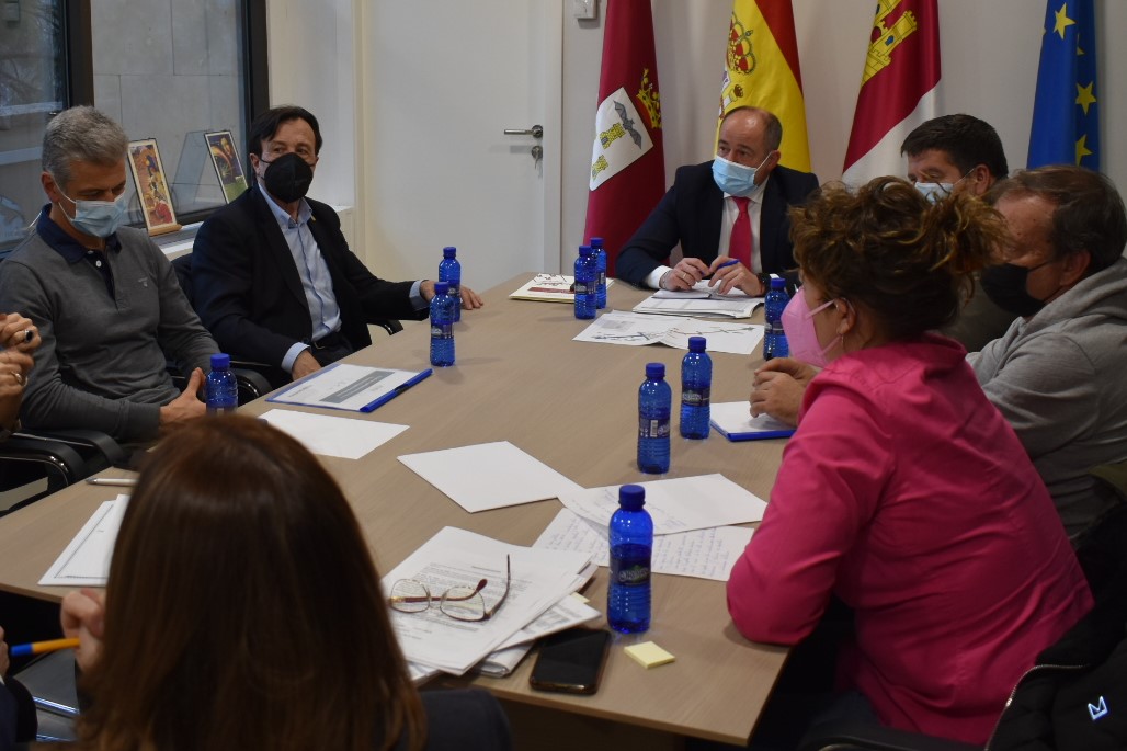 El alcalde de Albacete presenta a empresarios y sindicatos el proyecto de Presupuestos Municipales para 2022 / Imagen Ayuntamiento Albacete