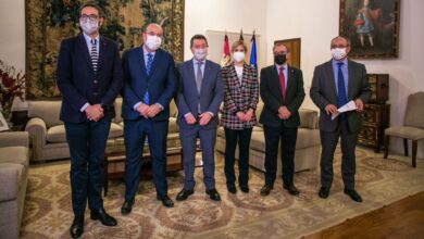 Reunión entre el PSOE de Castilla-La Mancha y García-Page